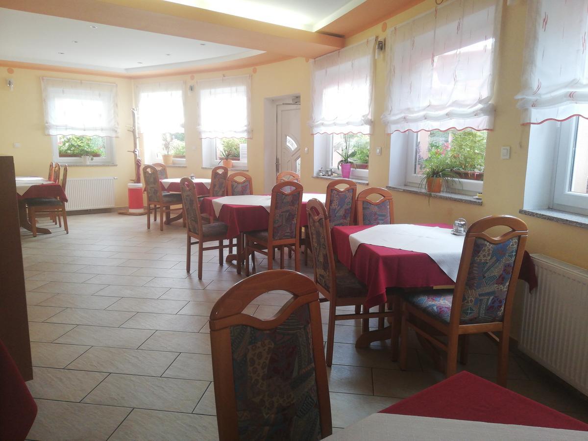 Gostilna S Prenocisci Pav Hotel Rakek Екстериор снимка