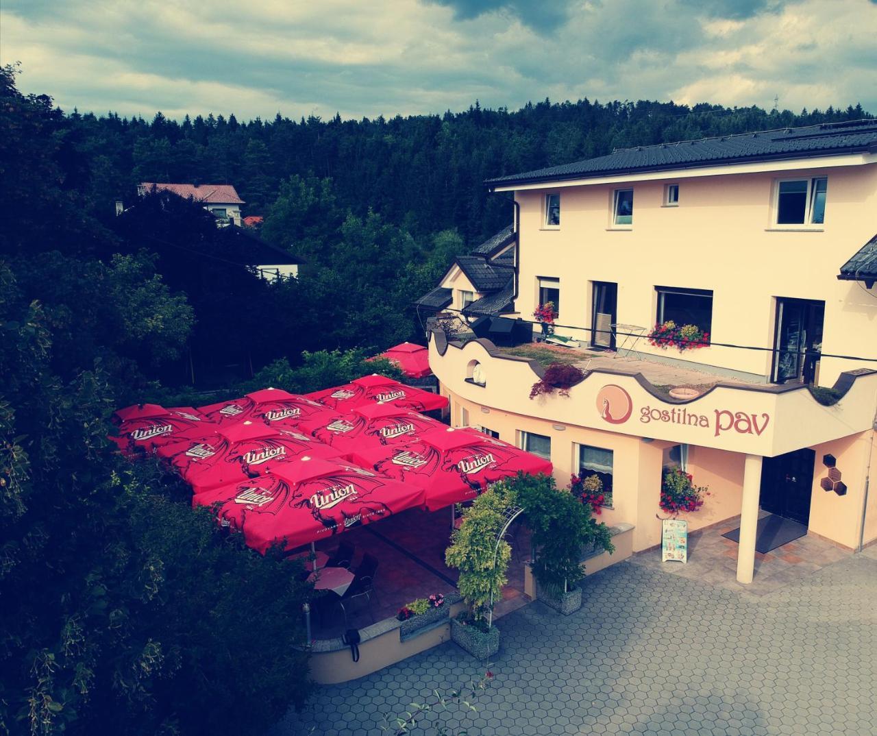 Gostilna S Prenocisci Pav Hotel Rakek Екстериор снимка